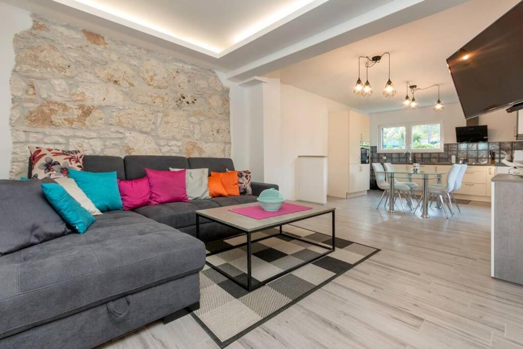Predivan Novouredeni Apartman U Blizini Mora Banjole Dış mekan fotoğraf