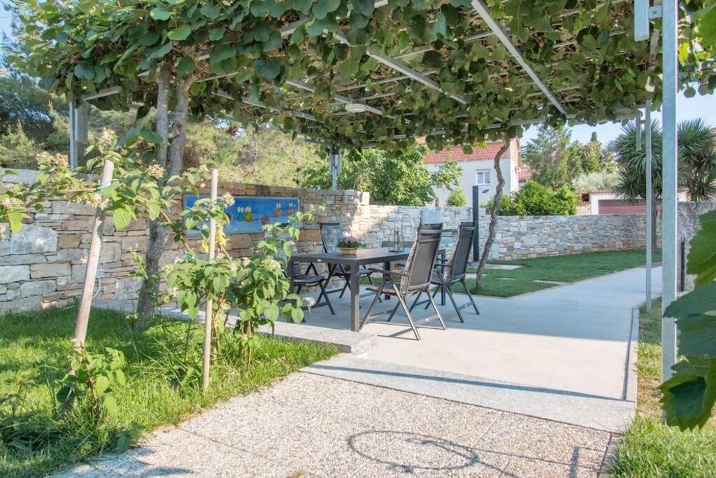 Predivan Novouredeni Apartman U Blizini Mora Banjole Dış mekan fotoğraf