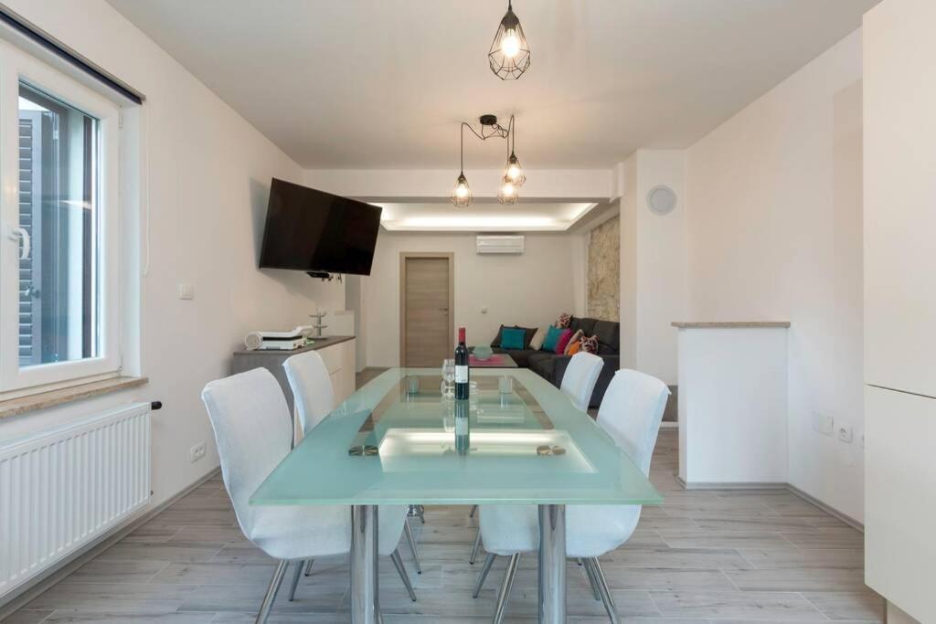 Predivan Novouredeni Apartman U Blizini Mora Banjole Dış mekan fotoğraf